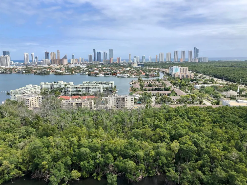 16385 Biscayne Blvd #2421 North Miami Beach, FL 33160