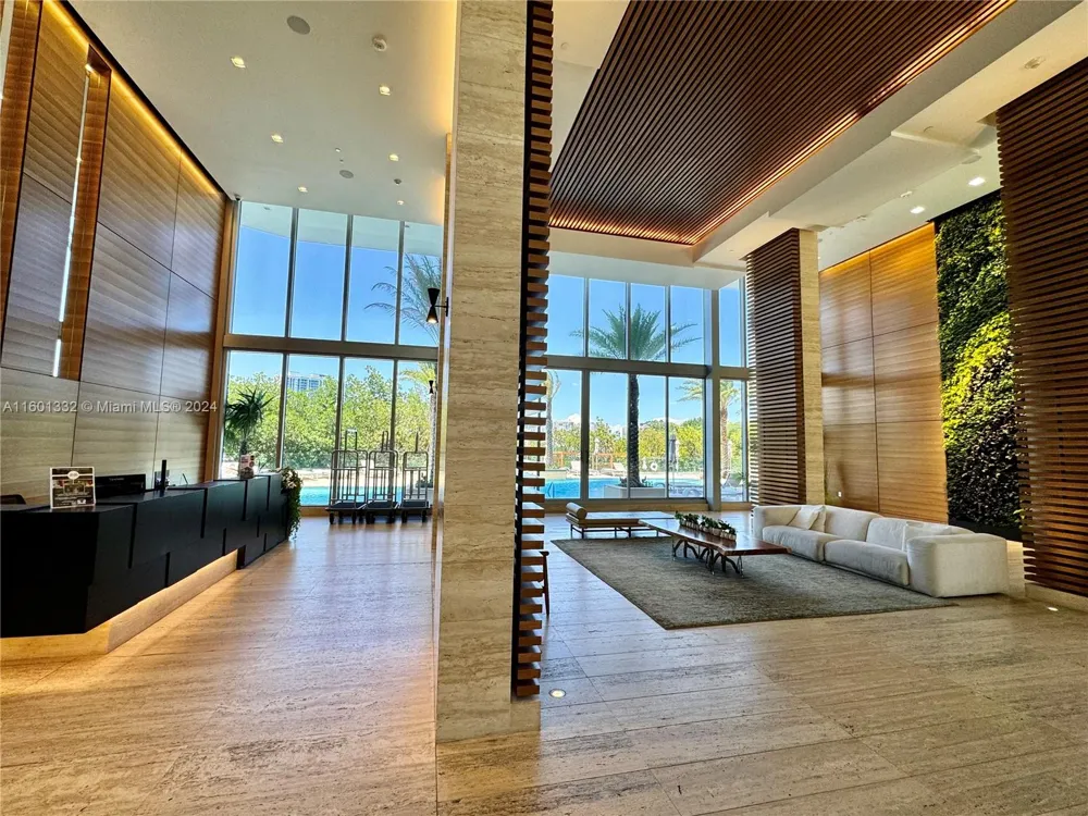 16385 Biscayne Blvd #2421 North Miami Beach, FL 33160