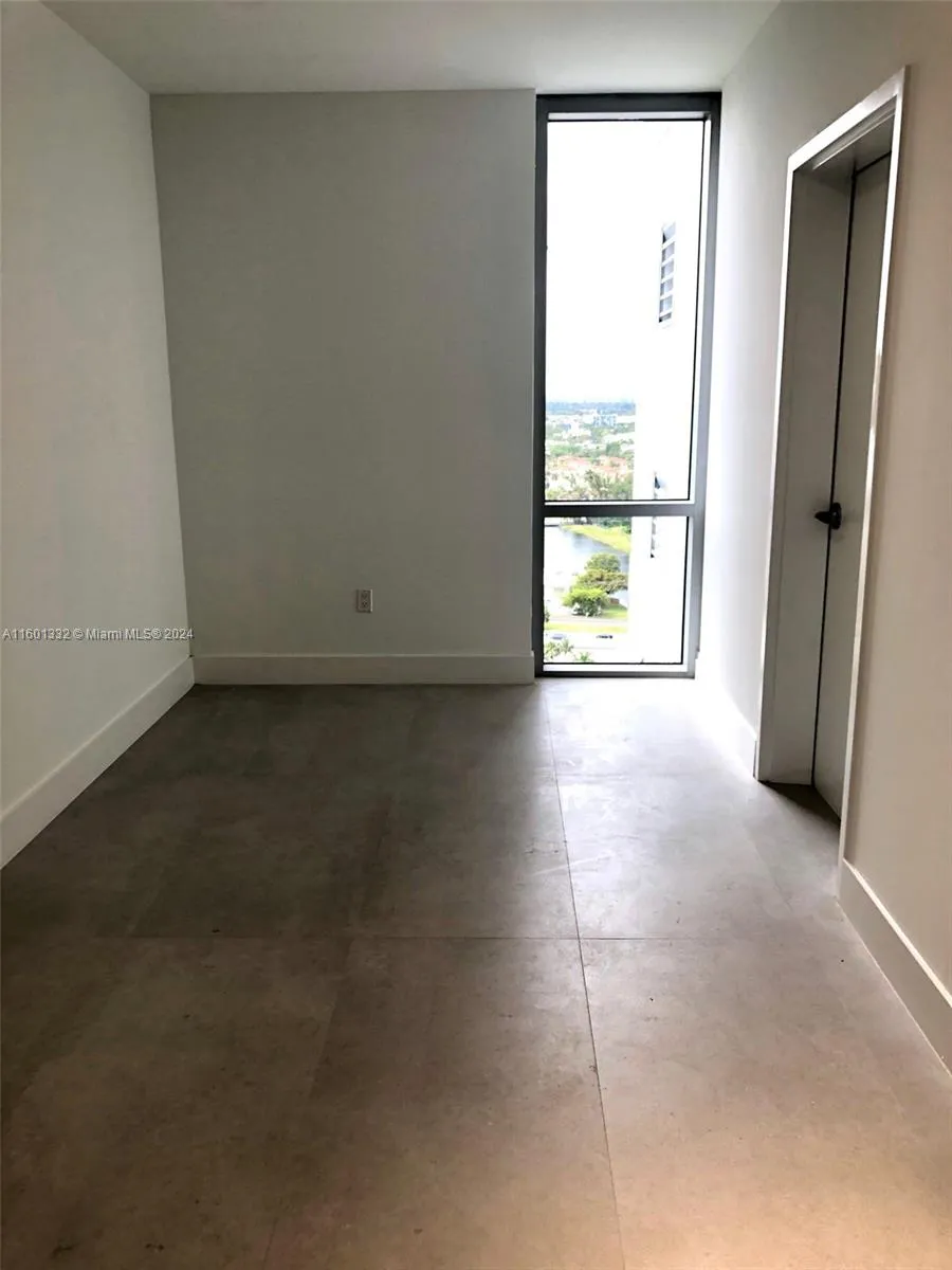16385 Biscayne Blvd #2421 North Miami Beach, FL 33160