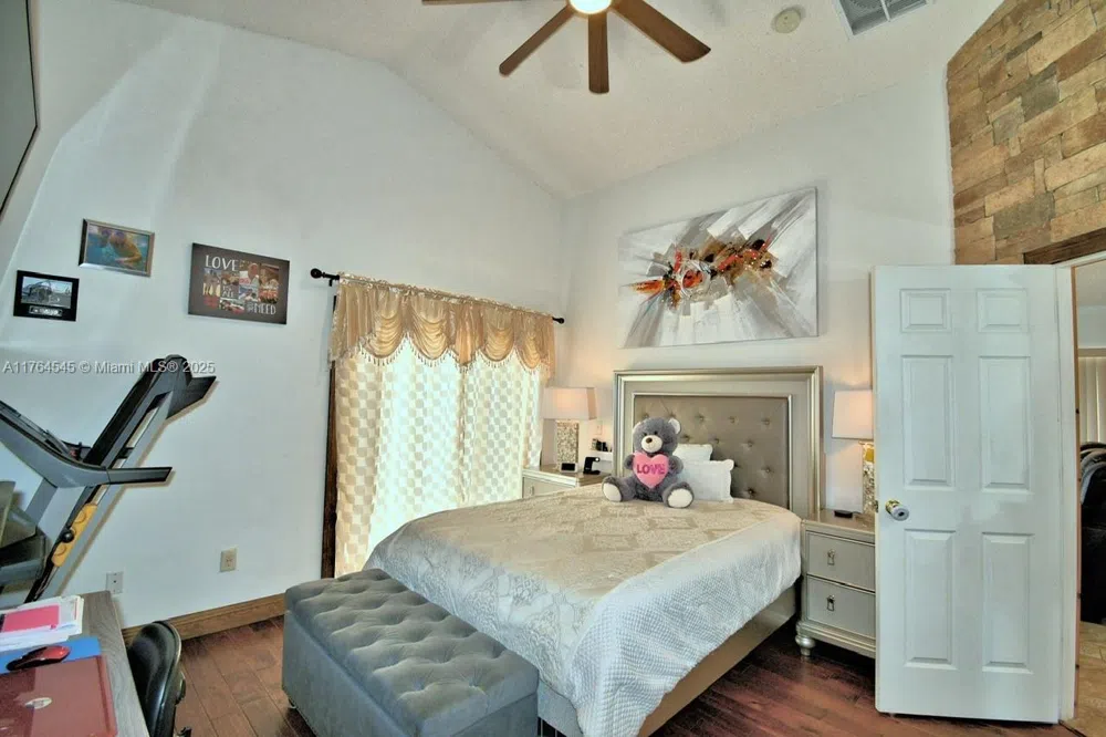 260 CHESHIRE WAY Davenport, FL 33897