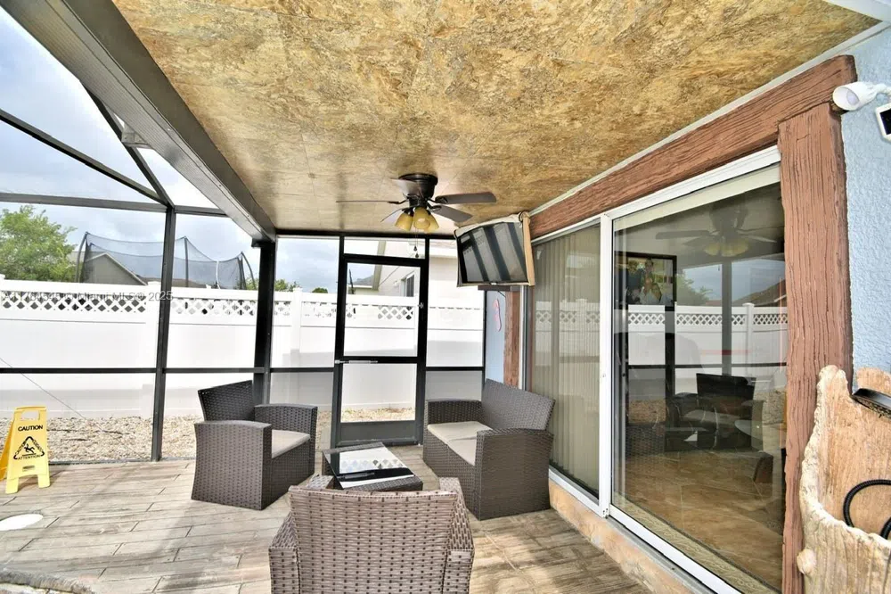 260 CHESHIRE WAY Davenport, FL 33897