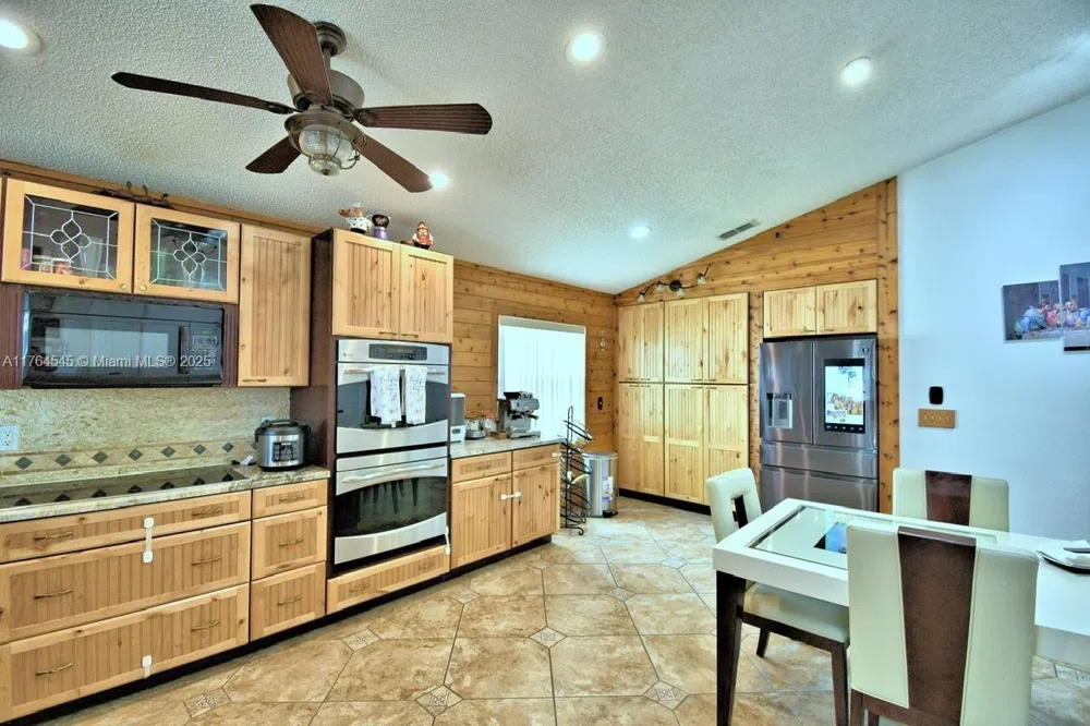 260 CHESHIRE WAY Davenport, FL 33897