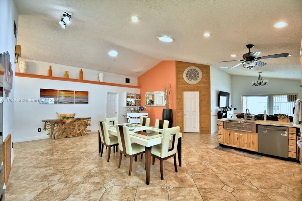 260 CHESHIRE WAY Davenport, FL 33897