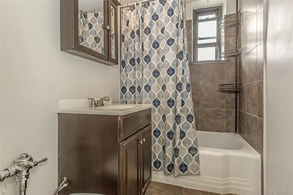 32-22 92 STREET #603 East Elmhurst, NY 11369