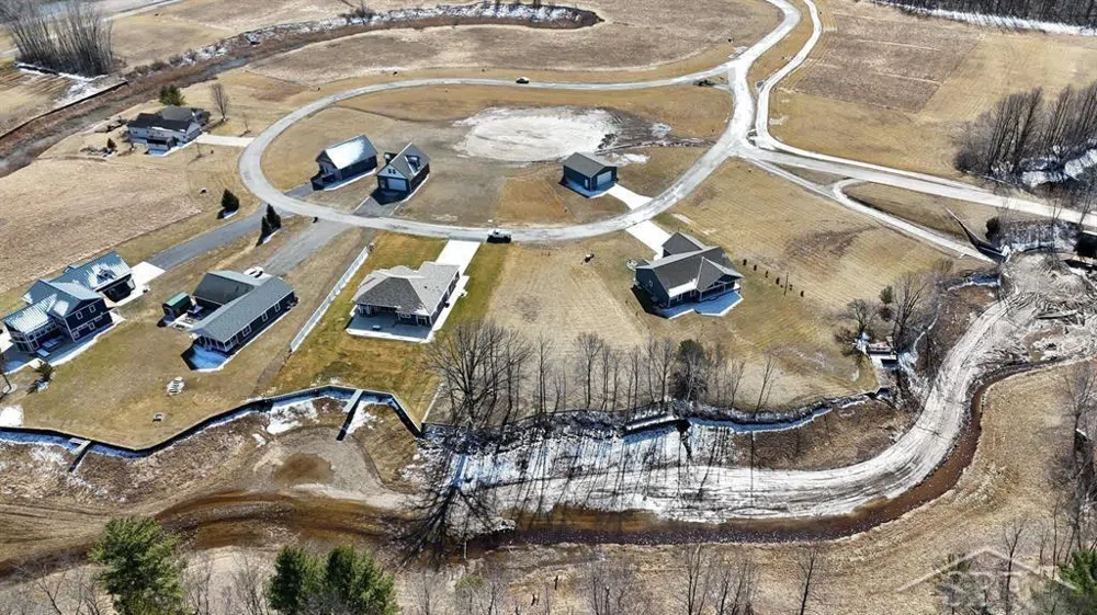 863 E Shoreline Drive Hope Township, MI 48628