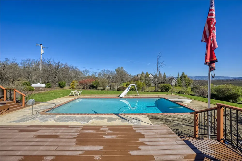 6535 Highland Springs Road Lakeport, CA 95453