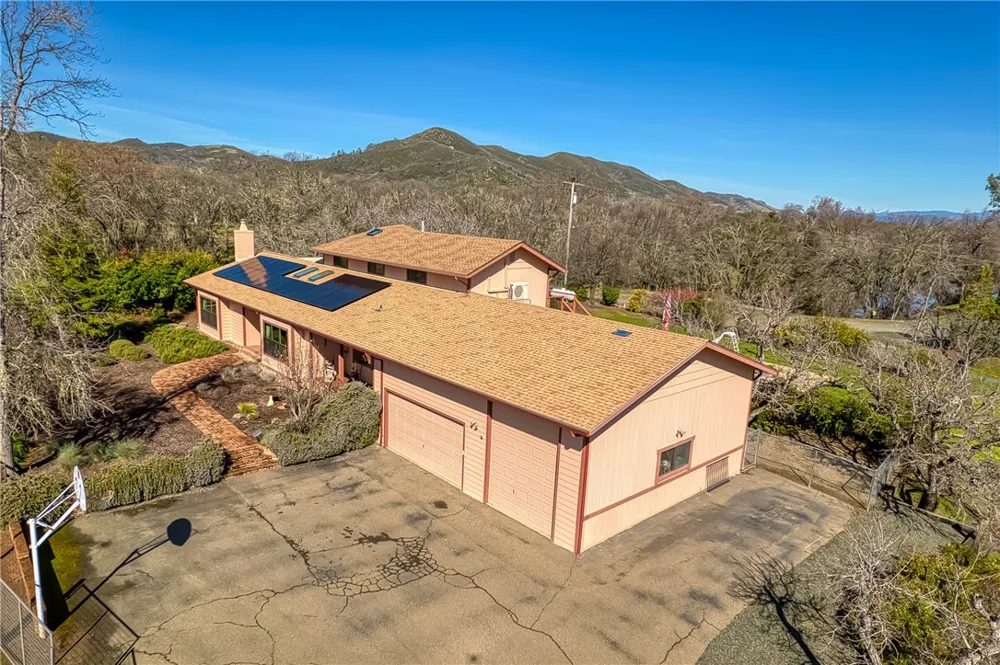 6535 Highland Springs Road Lakeport, CA 95453