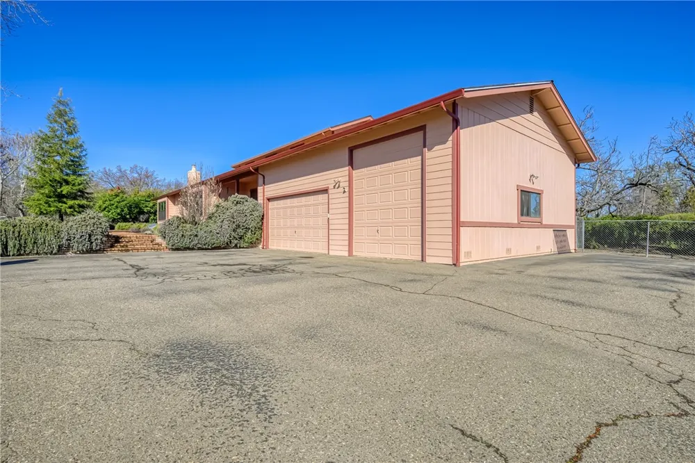 6535 Highland Springs Road Lakeport, CA 95453