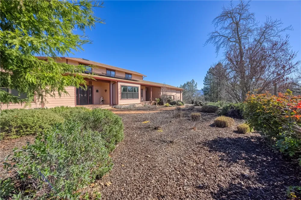 6535 Highland Springs Road Lakeport, CA 95453