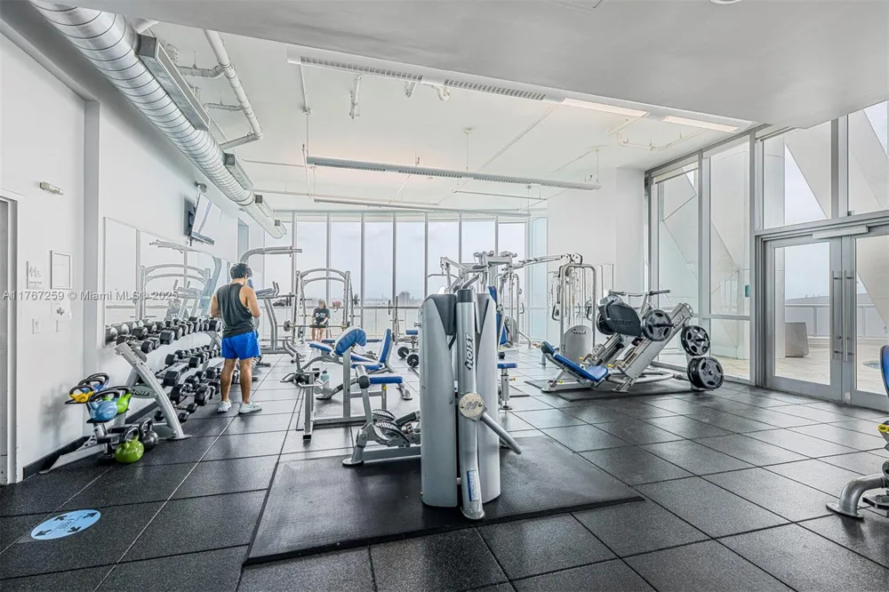 888 Biscayne Blvd #4306 Miami, FL 33132