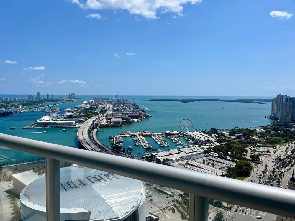 888 Biscayne Blvd #4306 Miami, FL 33132