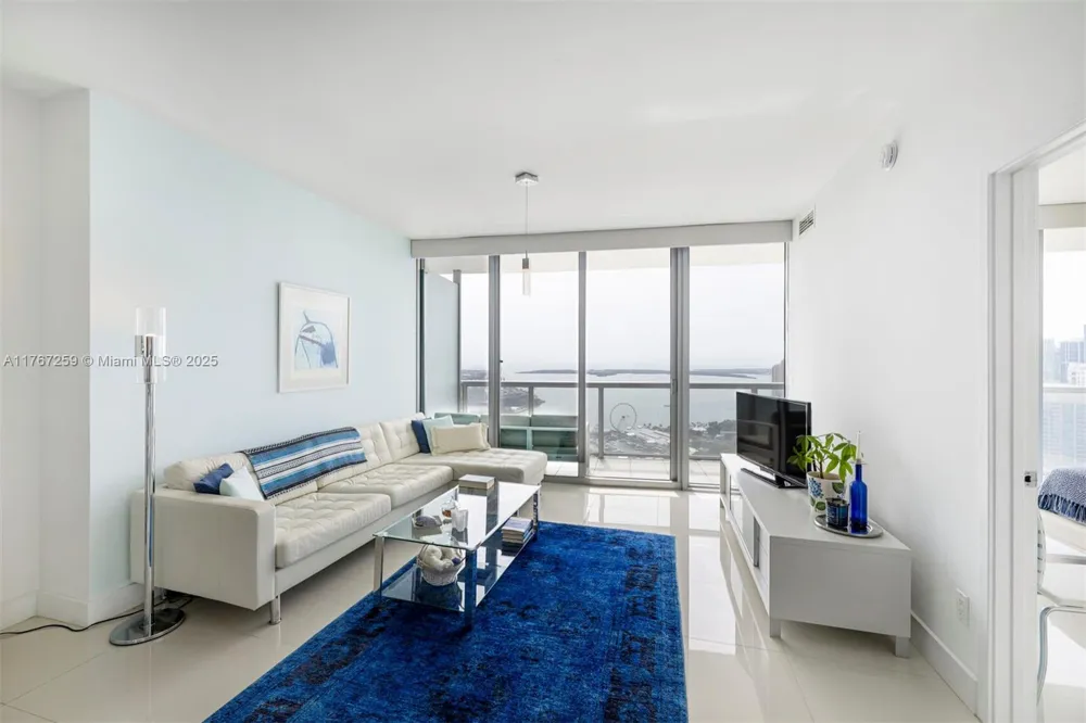 888 Biscayne Blvd #4306 Miami, FL 33132