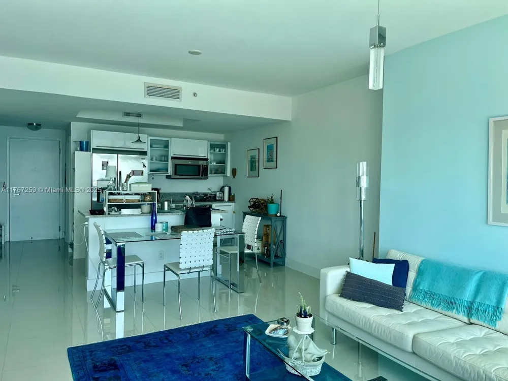888 Biscayne Blvd #4306 Miami, FL 33132