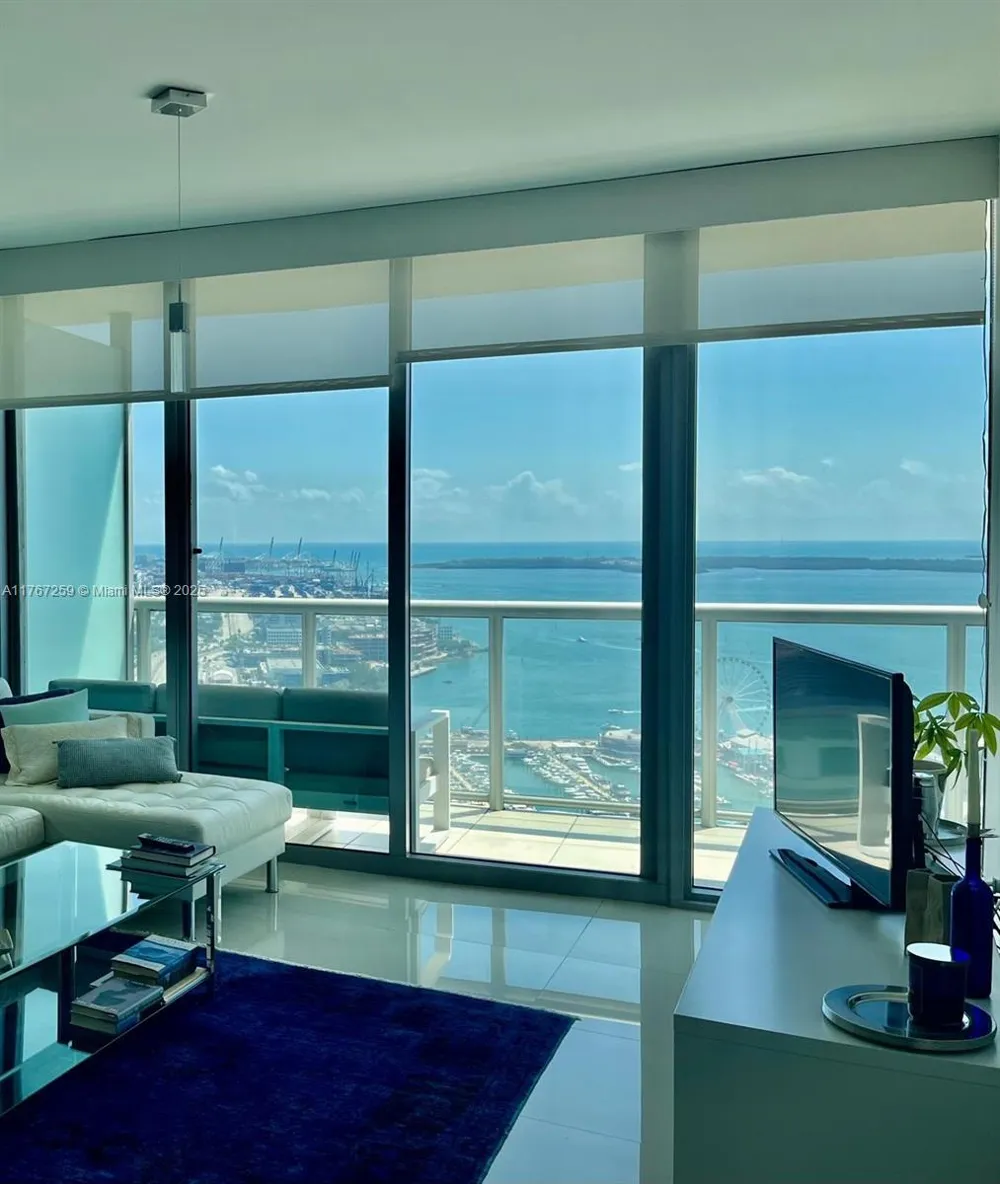 888 Biscayne Blvd #4306 Miami, FL 33132