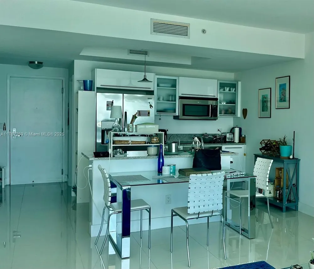 888 Biscayne Blvd #4306 Miami, FL 33132