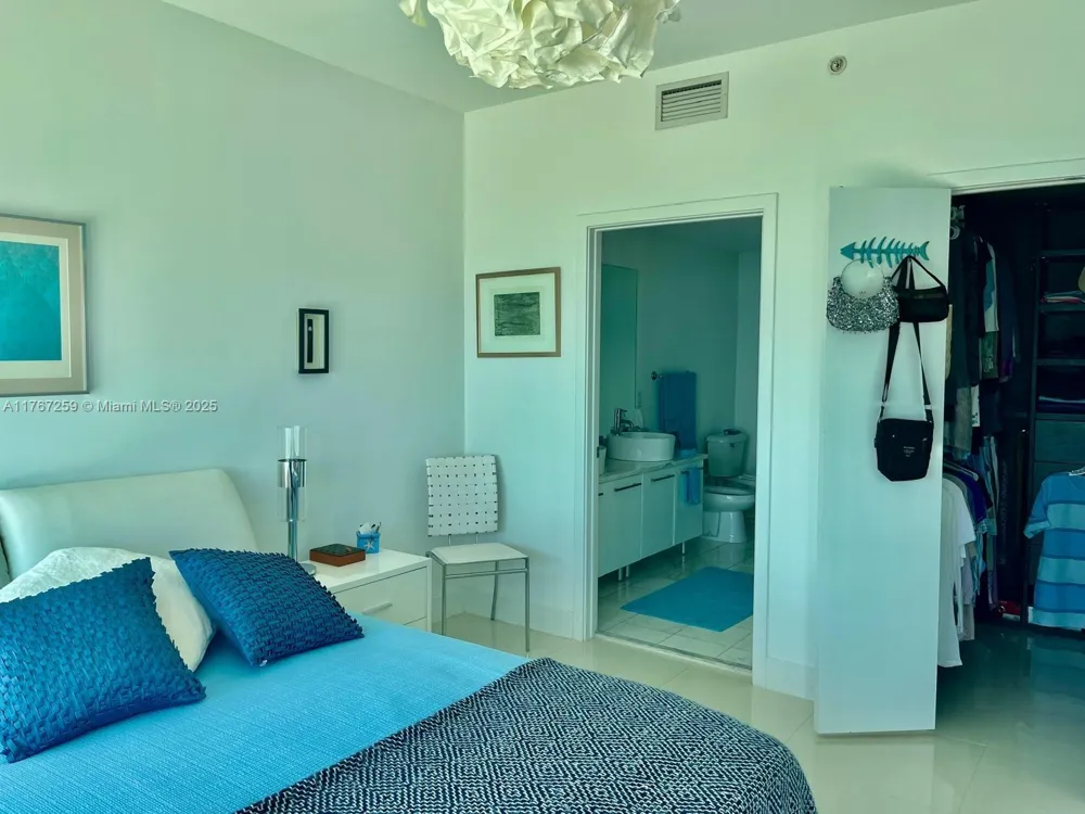 888 Biscayne Blvd #4306 Miami, FL 33132