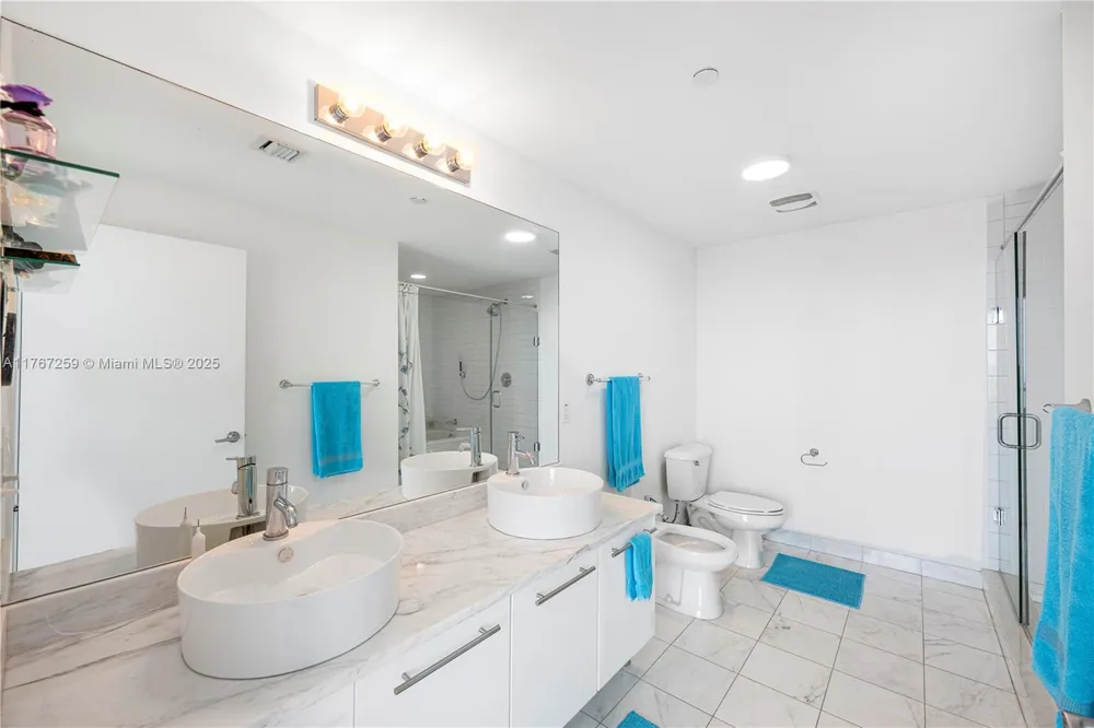 888 Biscayne Blvd #4306 Miami, FL 33132