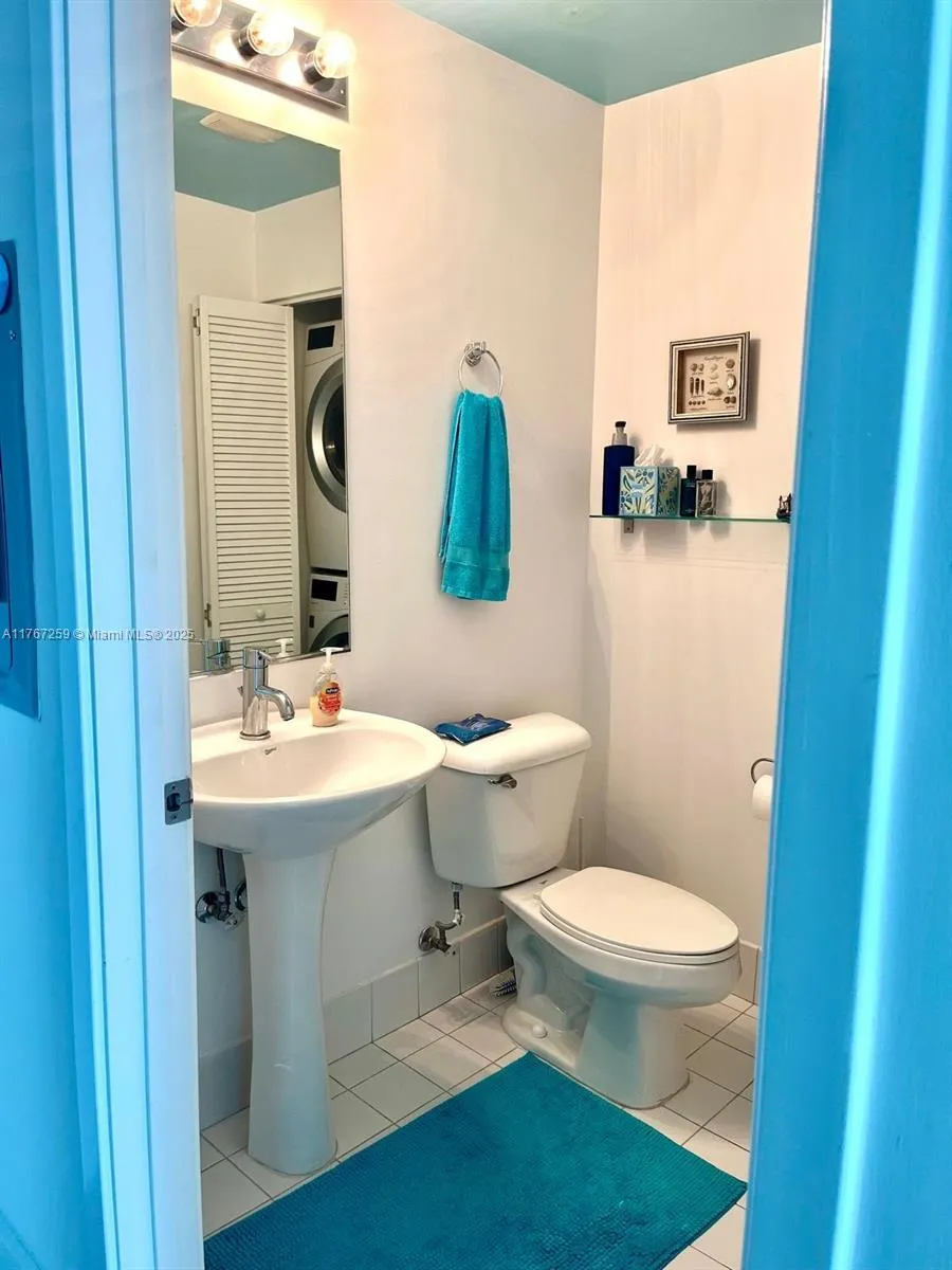 888 Biscayne Blvd #4306 Miami, FL 33132
