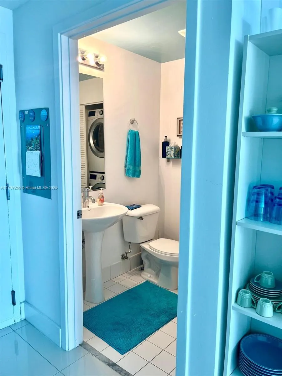 888 Biscayne Blvd #4306 Miami, FL 33132
