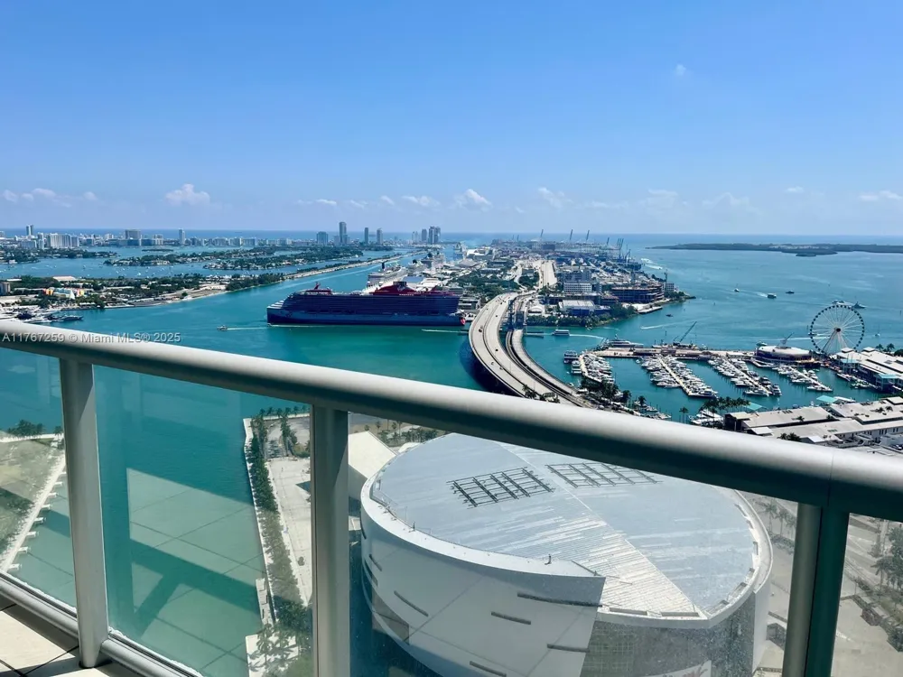 888 Biscayne Blvd #4306 Miami, FL 33132