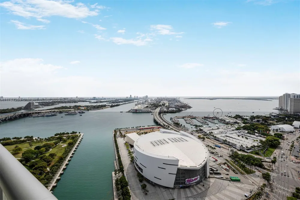 888 Biscayne Blvd #4306 Miami, FL 33132