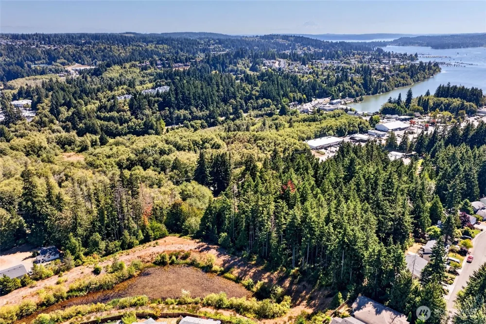 21133 Viking Avenue NW Poulsbo, WA 98370