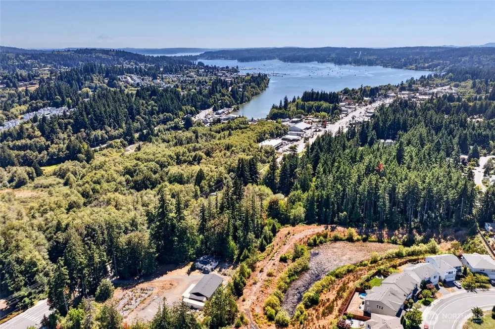 21133 Viking Avenue NW Poulsbo, WA 98370