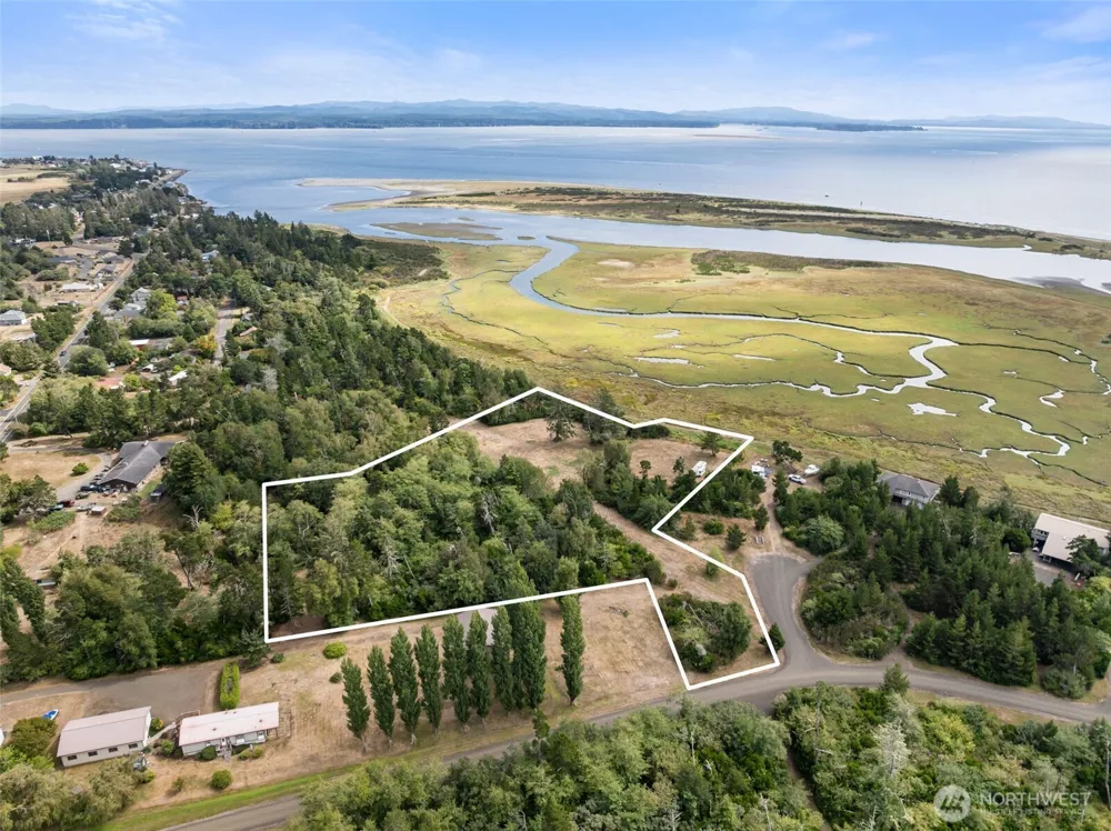 2680 -A Sunset Lane Tokeland, WA 98590