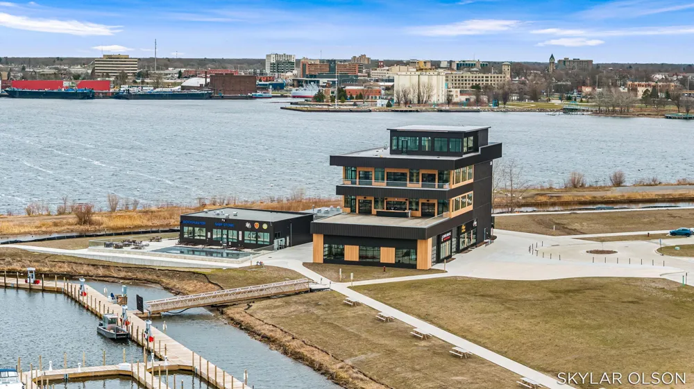901 Adelaide Circle #305 Muskegon City, MI 49441