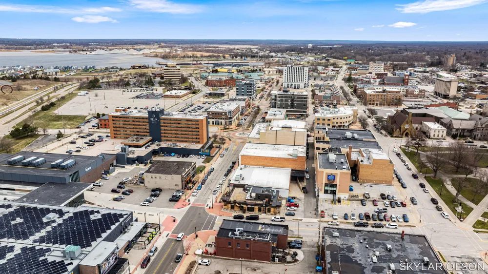 901 Adelaide Circle #204 Muskegon City, MI 49441