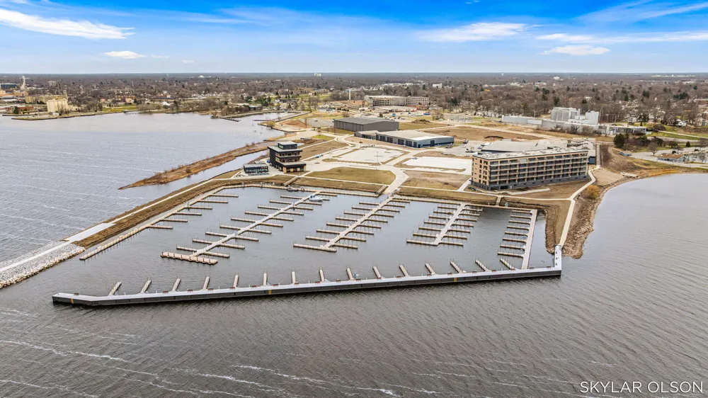 901 Adelaide Circle #404 Muskegon City, MI 49441