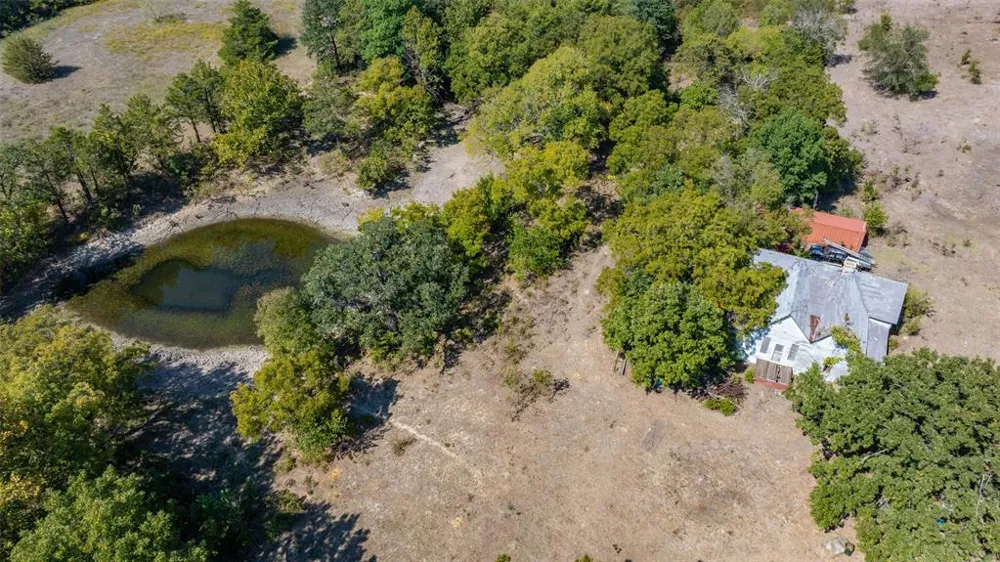 3868 County Road 417 Muenster, TX 76252