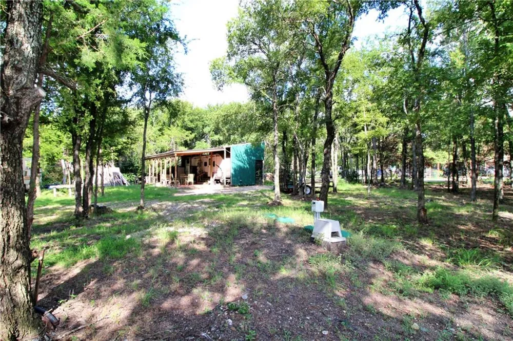 250 Lake Avenue Elm Mott, TX 76640