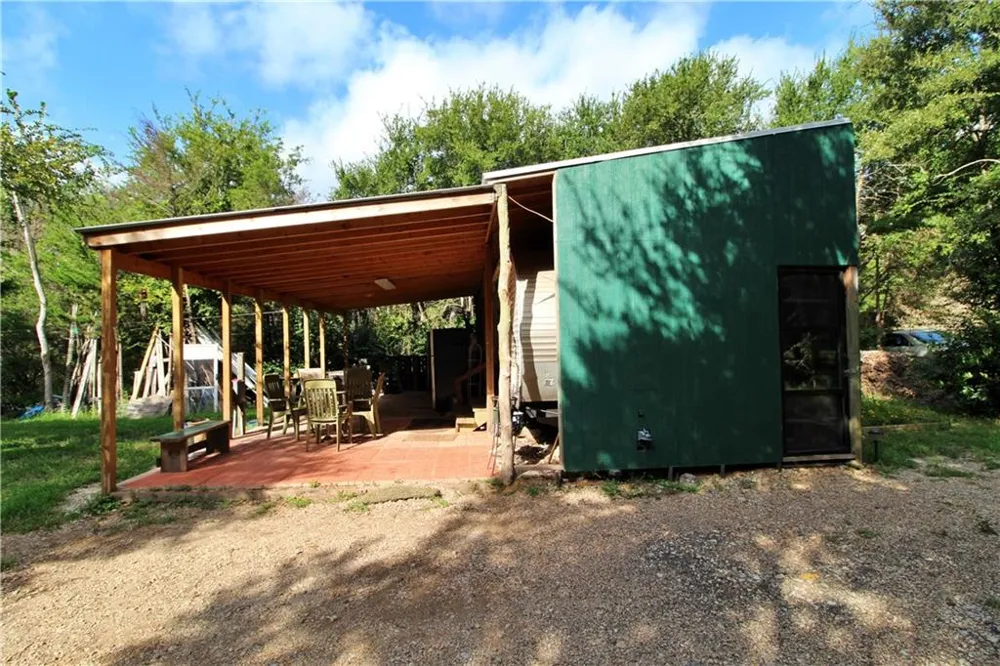 250 Lake Avenue Elm Mott, TX 76640