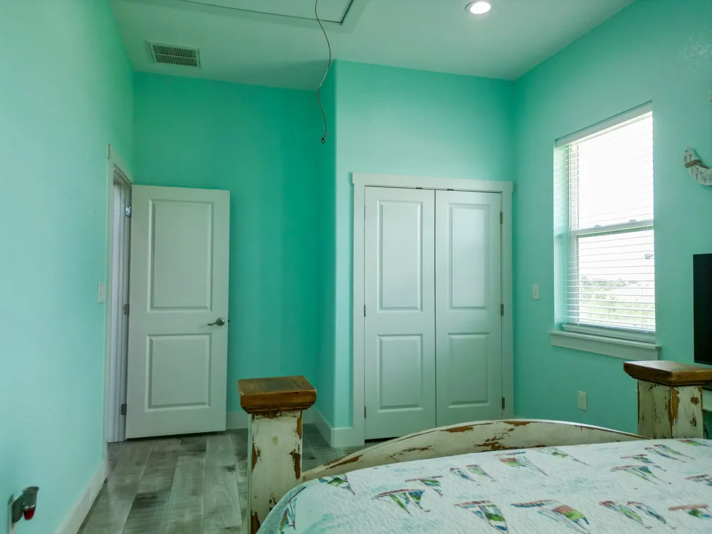 904 W Polk Avenue Port O Connor, TX 77982
