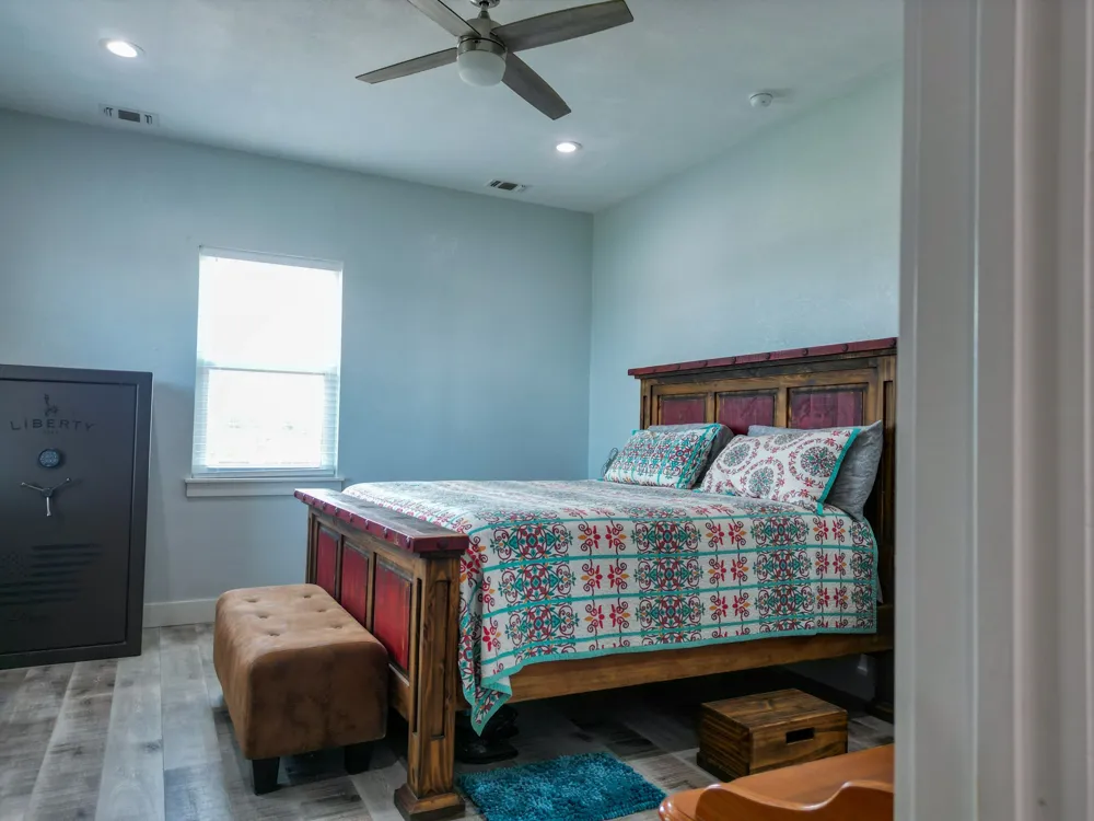 904 W Polk Avenue Port O Connor, TX 77982