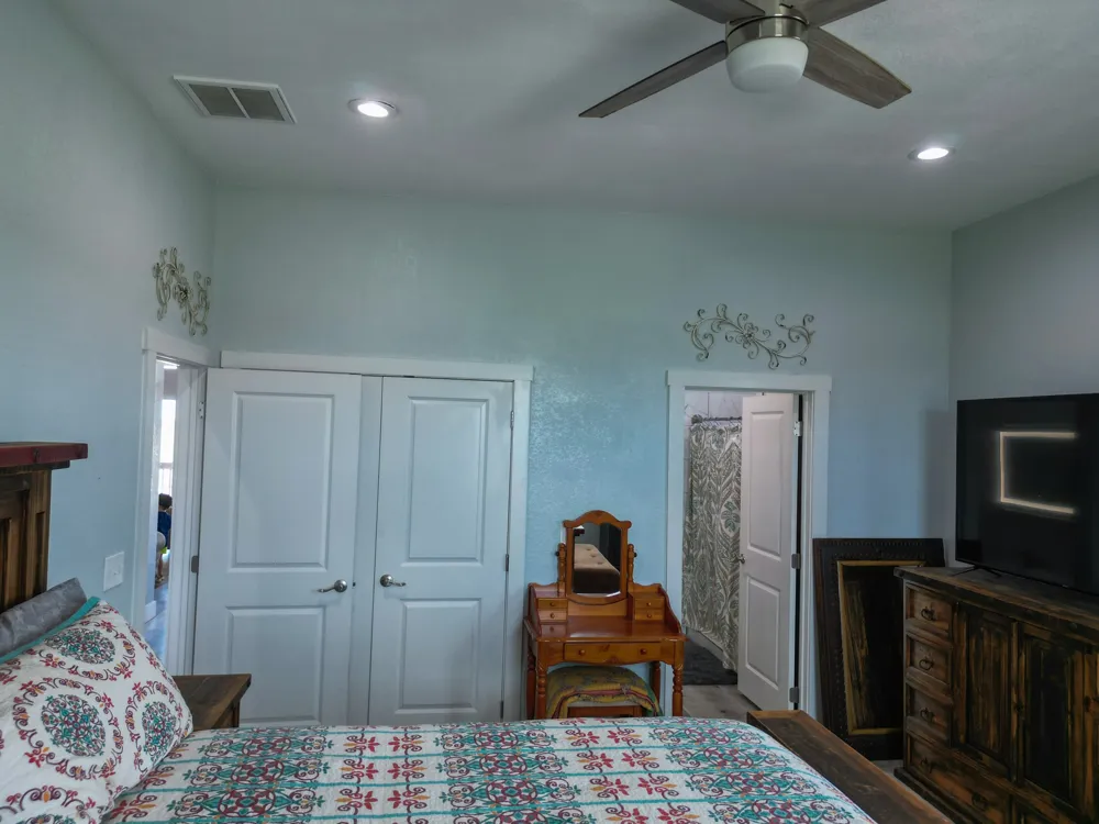 904 W Polk Avenue Port O Connor, TX 77982