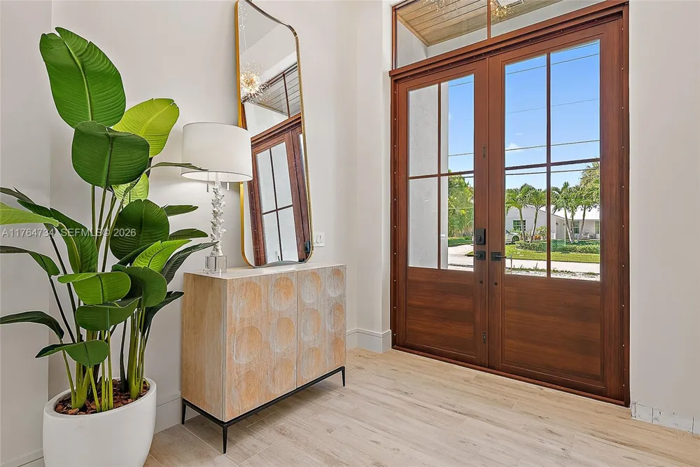 325 Fairway Tequesta, FL 33469