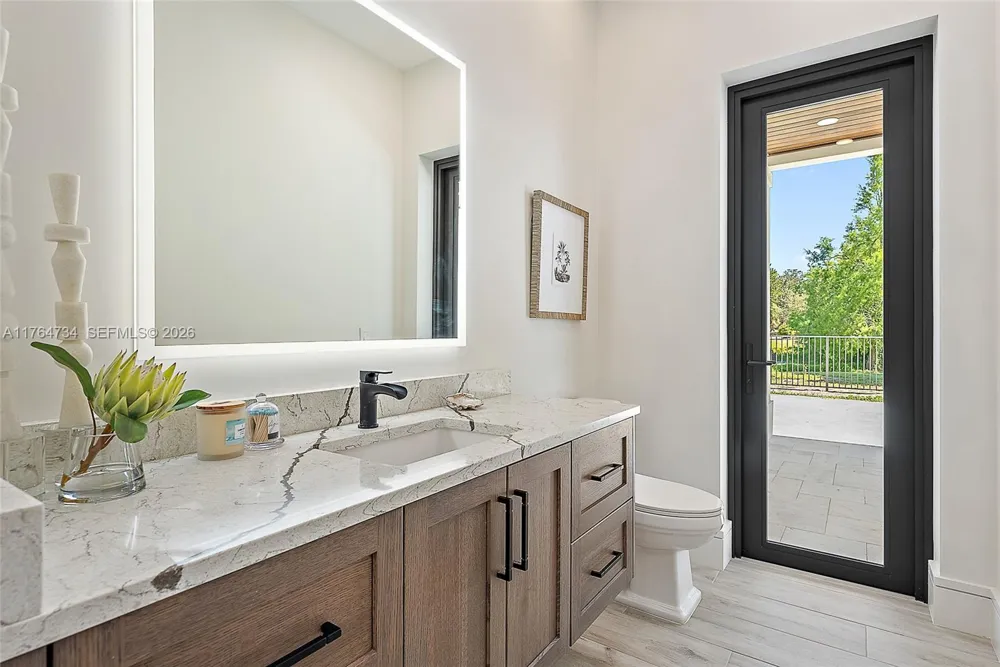 325 Fairway Tequesta, FL 33469