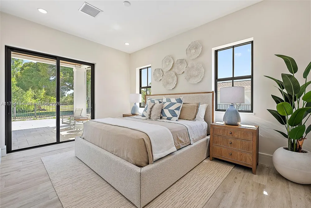 325 Fairway Tequesta, FL 33469