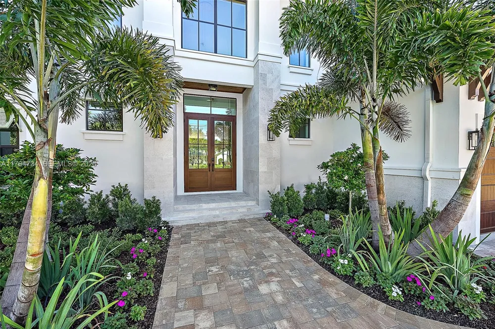 325 Fairway Tequesta, FL 33469
