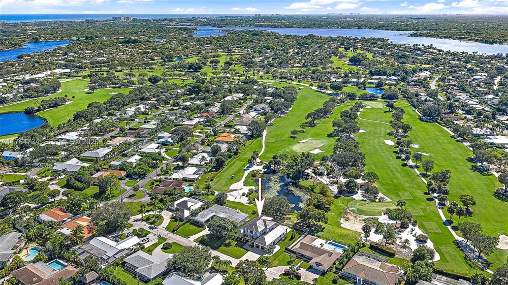 325 Fairway Tequesta, FL 33469