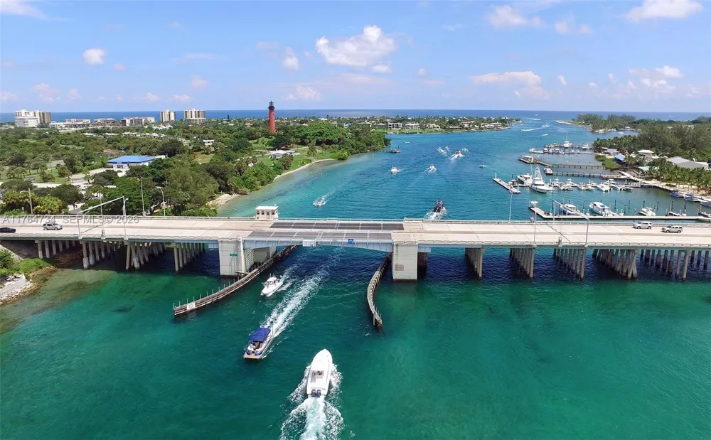 325 Fairway Tequesta, FL 33469