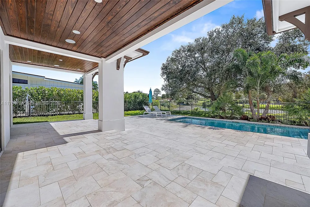 325 Fairway Tequesta, FL 33469
