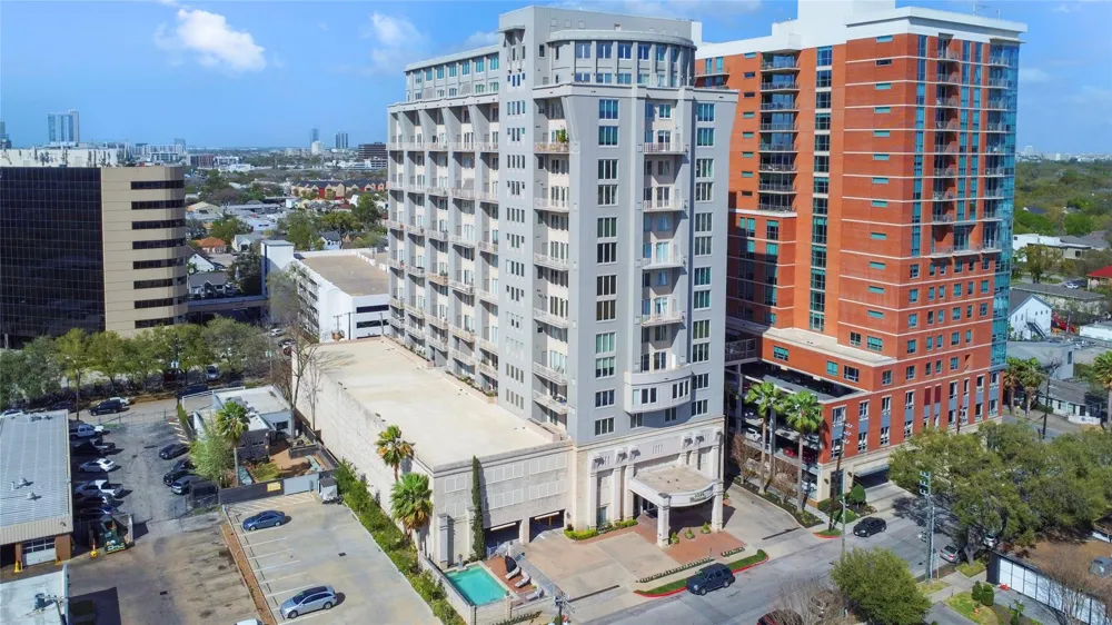 2520 Robinhood Street #1008 Houston, TX 77005