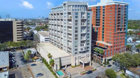 2520 Robinhood Street #1008