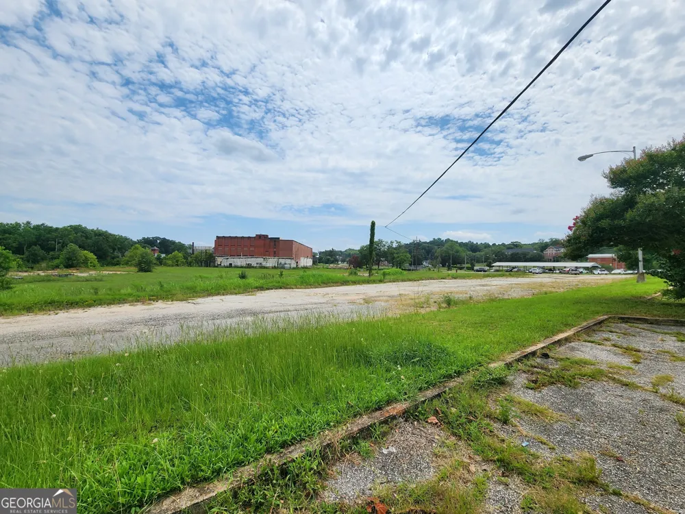20TH &59TH 20th & 59 th Valley, AL 36854