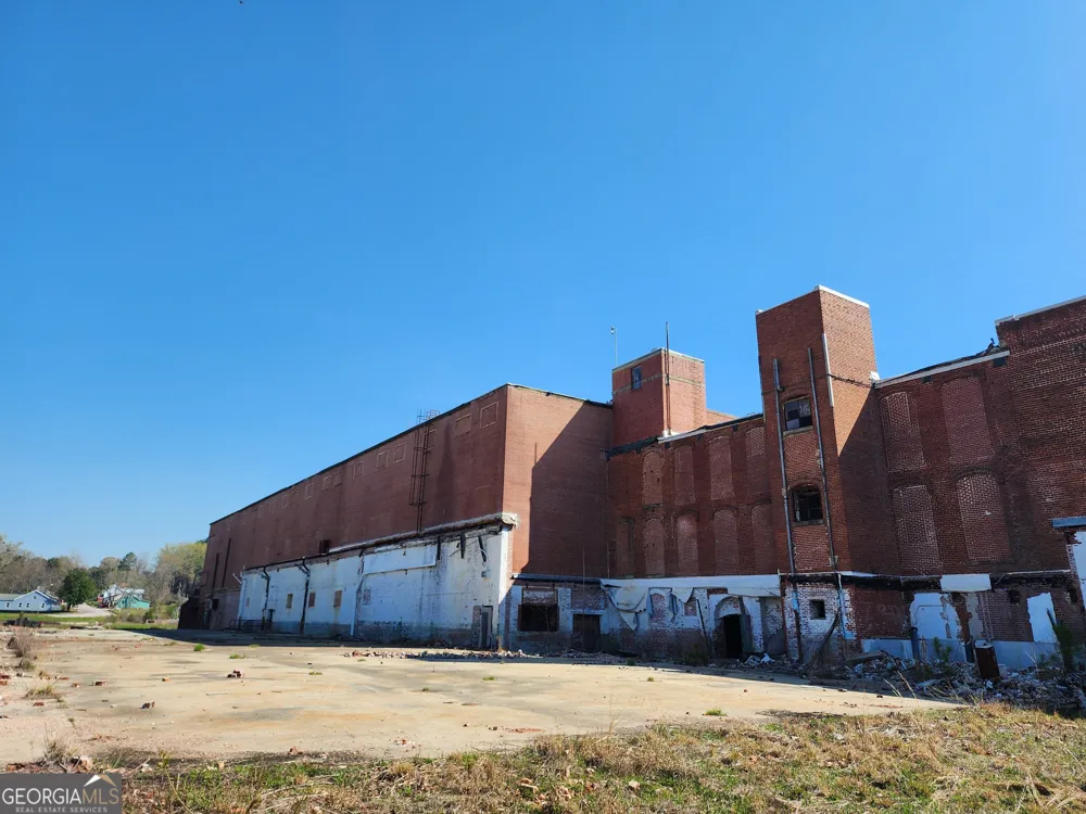 20TH &59TH 20th & 59 th Valley, AL 36854