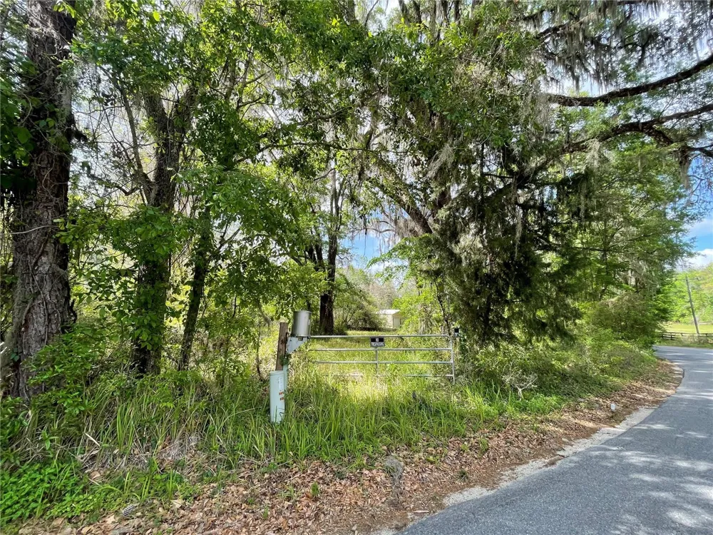 17400 NW 120TH AVE ROAD Reddick, FL 32686