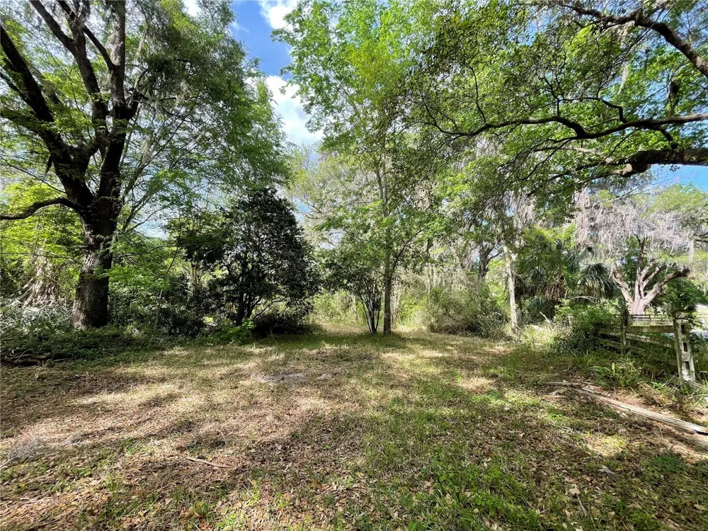17400 NW 120TH AVE ROAD Reddick, FL 32686